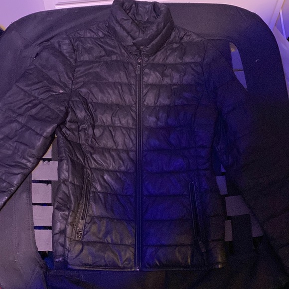 Keneth Cole black puffer jacket size: M women’s - Picture 5 of 5